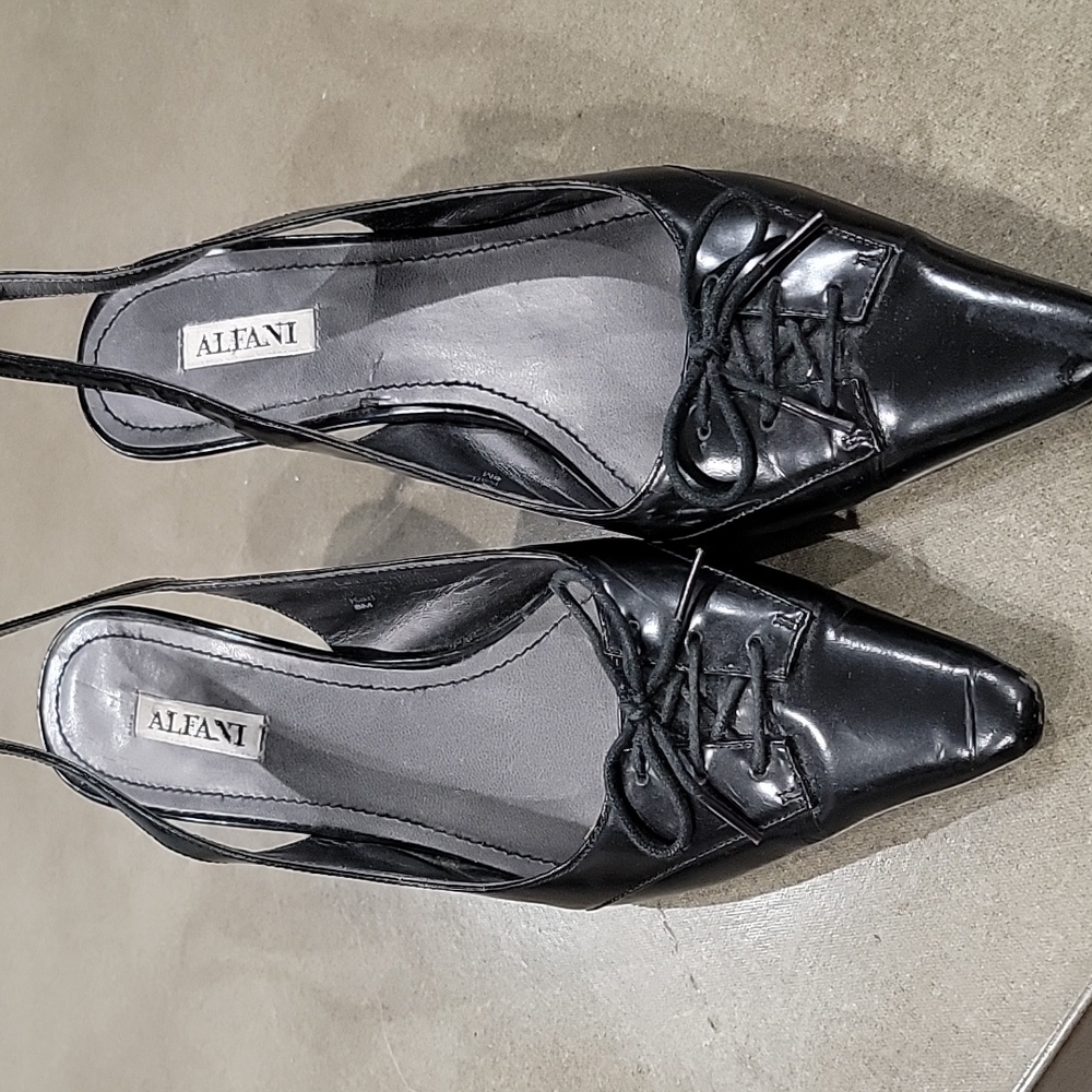 Women kitten heels